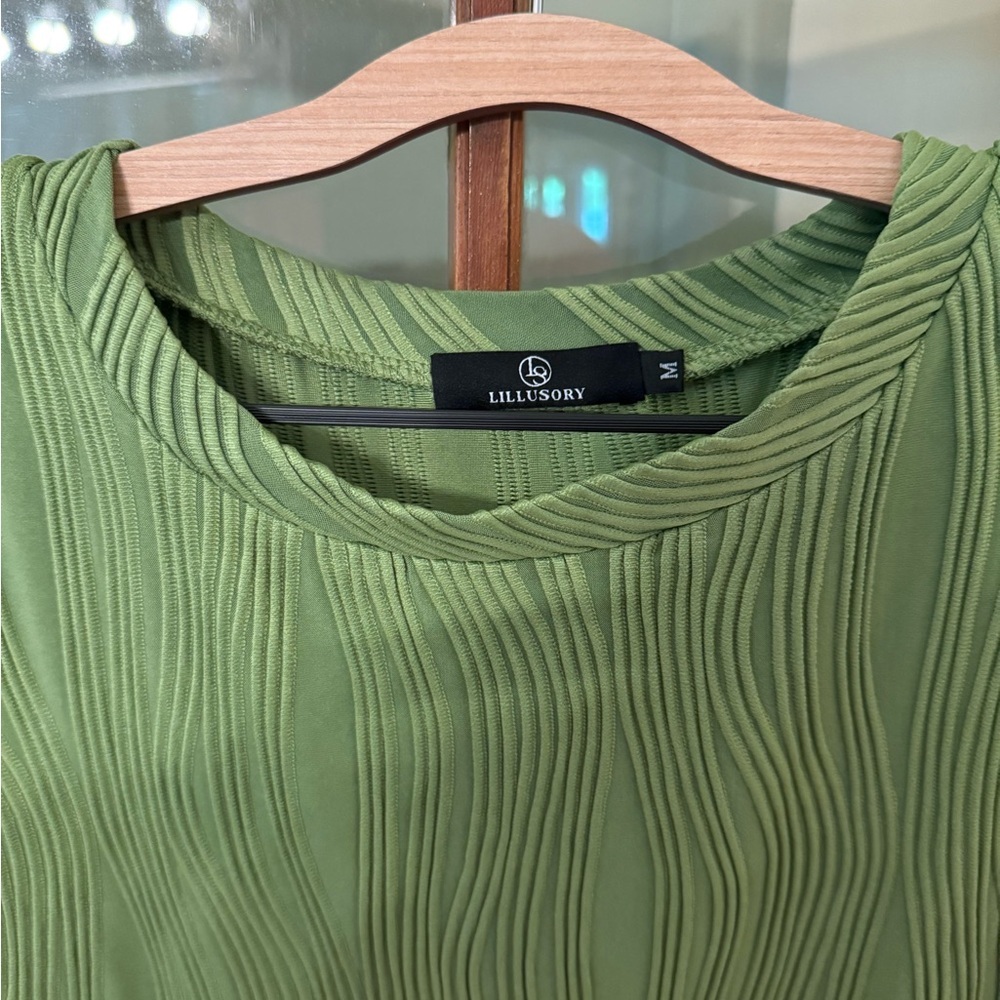 Green Ribbed Boxy Short Sleeve Tee - Picture 2 of 3